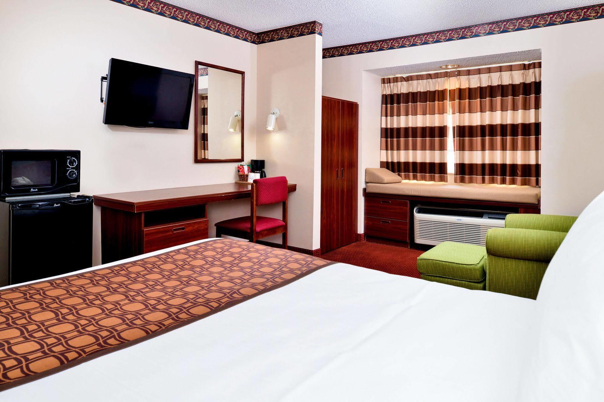 Microtel Inn & Suites By Wyndham Savannah/Pooler Exterior photo